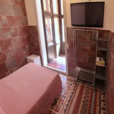 Гостевой дом Lenin Барселона